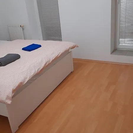 Byt Vinor Habitación en casa particular Praga